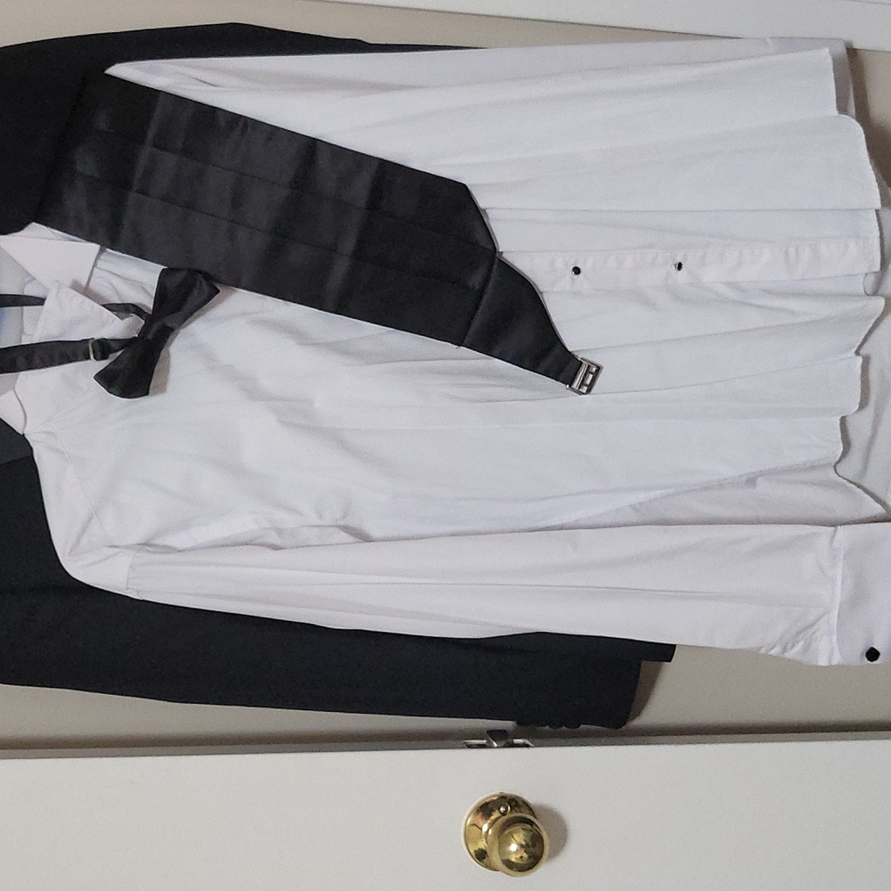 Full suits - Picture 3 of 3